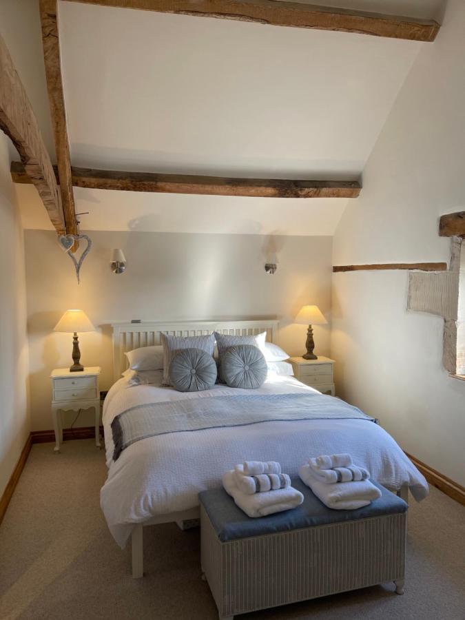 The Cider Barn - Spacious First Floor Apartment Set Within Barn Conversion Cheltenham Exterior foto